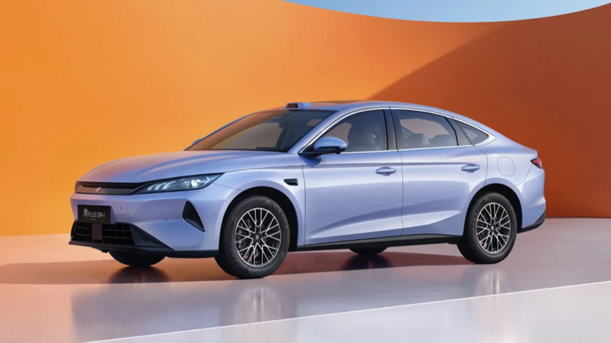 В Китае стартовали продажи третьего поколения BYD Qin Plus DM-i
